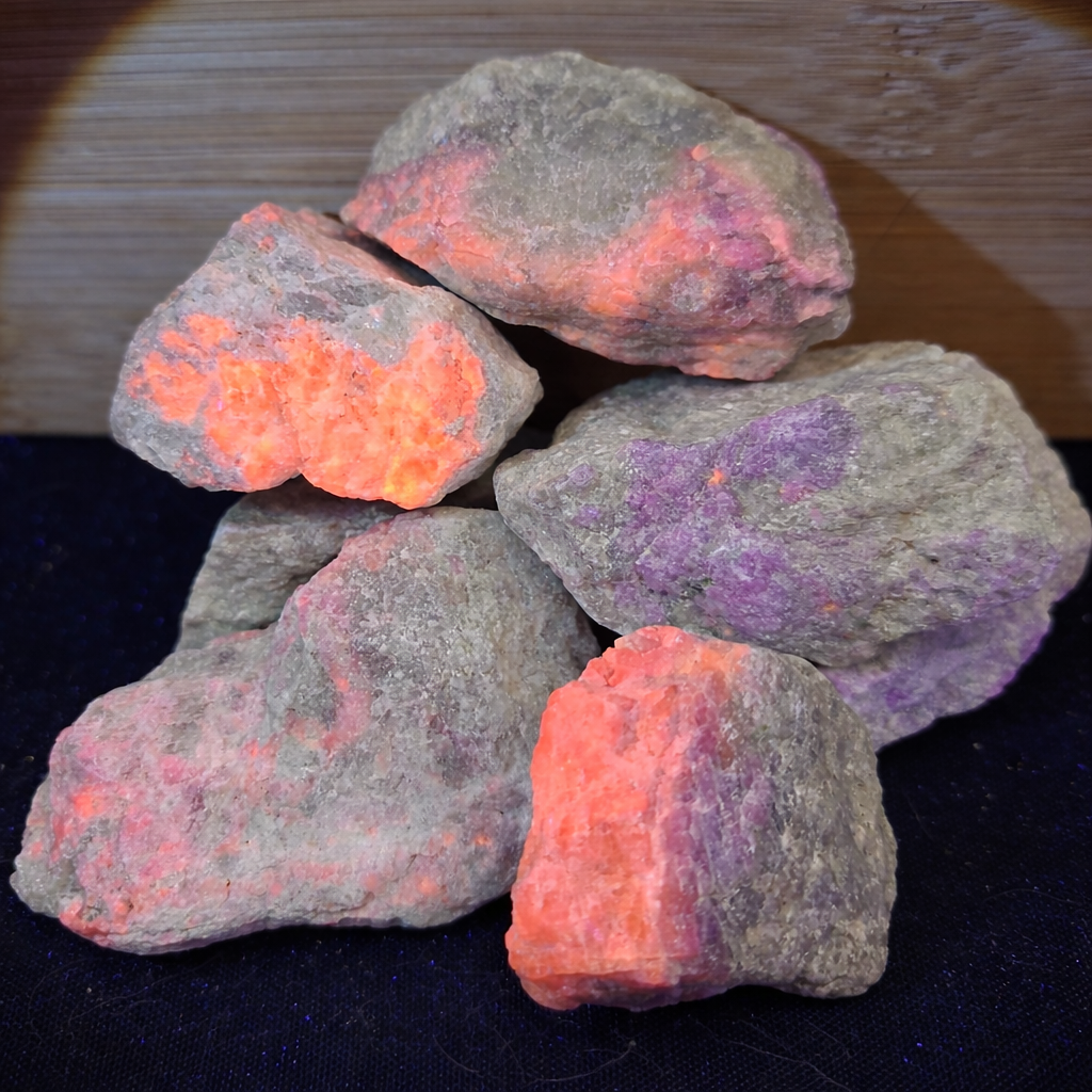 UV Reactive Hackmanite – Color Change Rough – Fluorescent & Tenebrescent Crystal