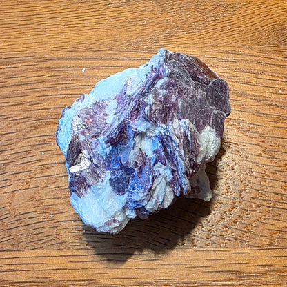 Purple Mica (Raw Lepidolite) – Calm, Emotional Balance & Gentle Transformation