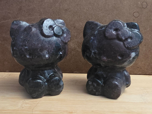 Garnet in Arfvedsonite Hello Kitty