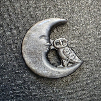 Silver Sheen & Gold Sheen Obsidian Moon Carvings – Protection, Intuition, Shadow Work